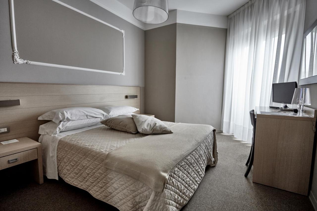Rouge Hotel International Milano Marittima Exterior photo