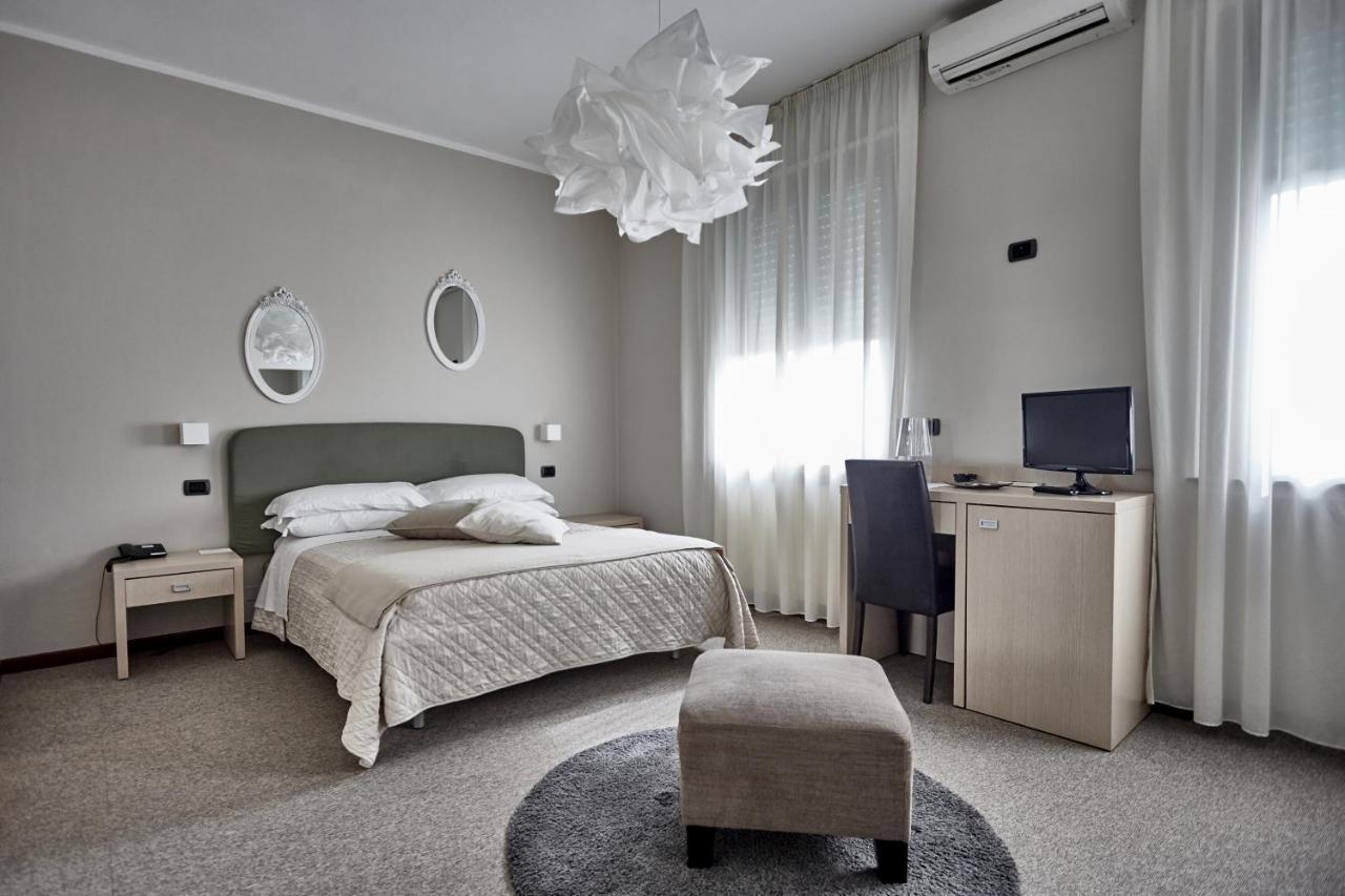 Rouge Hotel International Milano Marittima Exterior photo