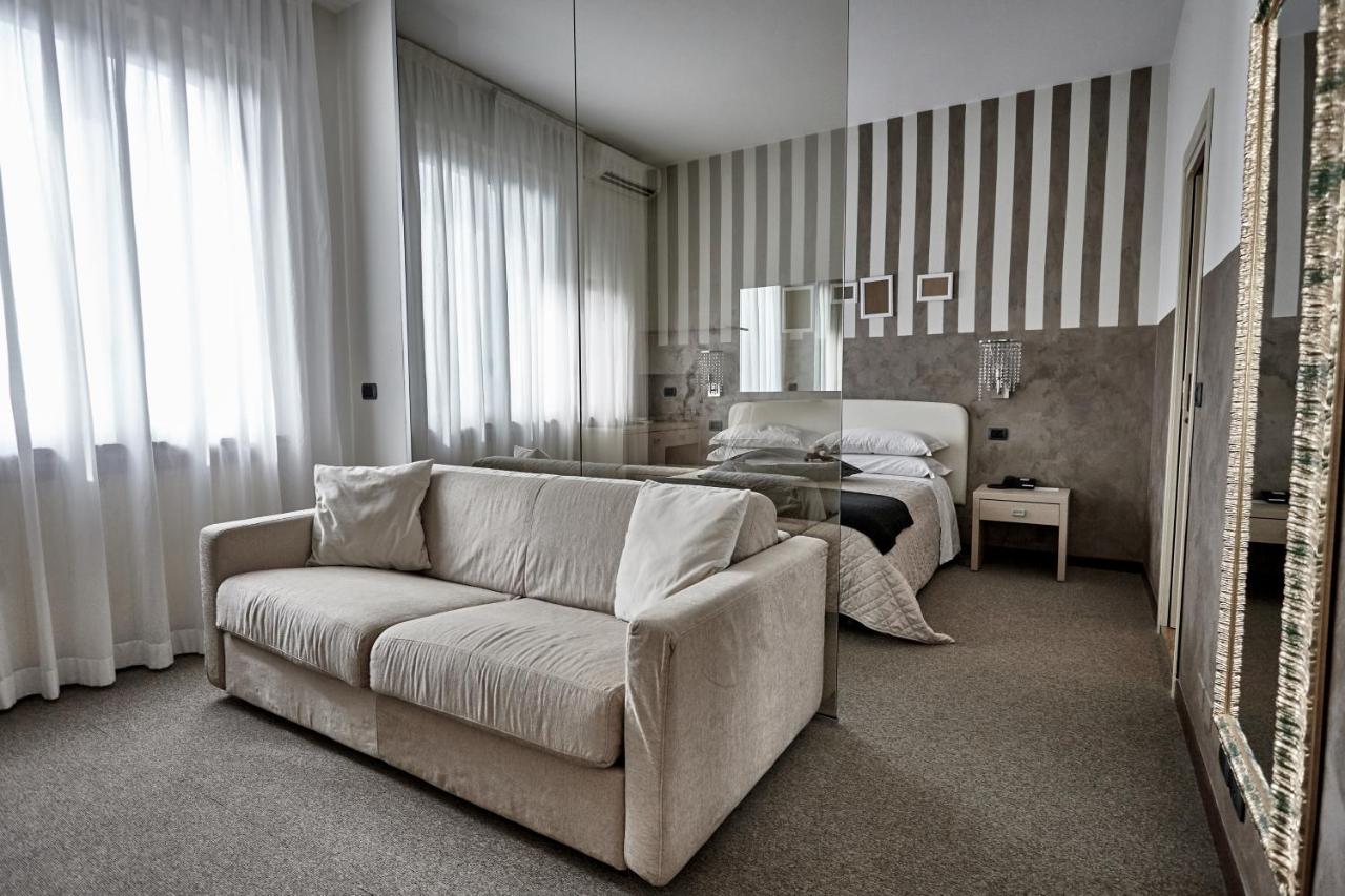 Rouge Hotel International Milano Marittima Exterior photo