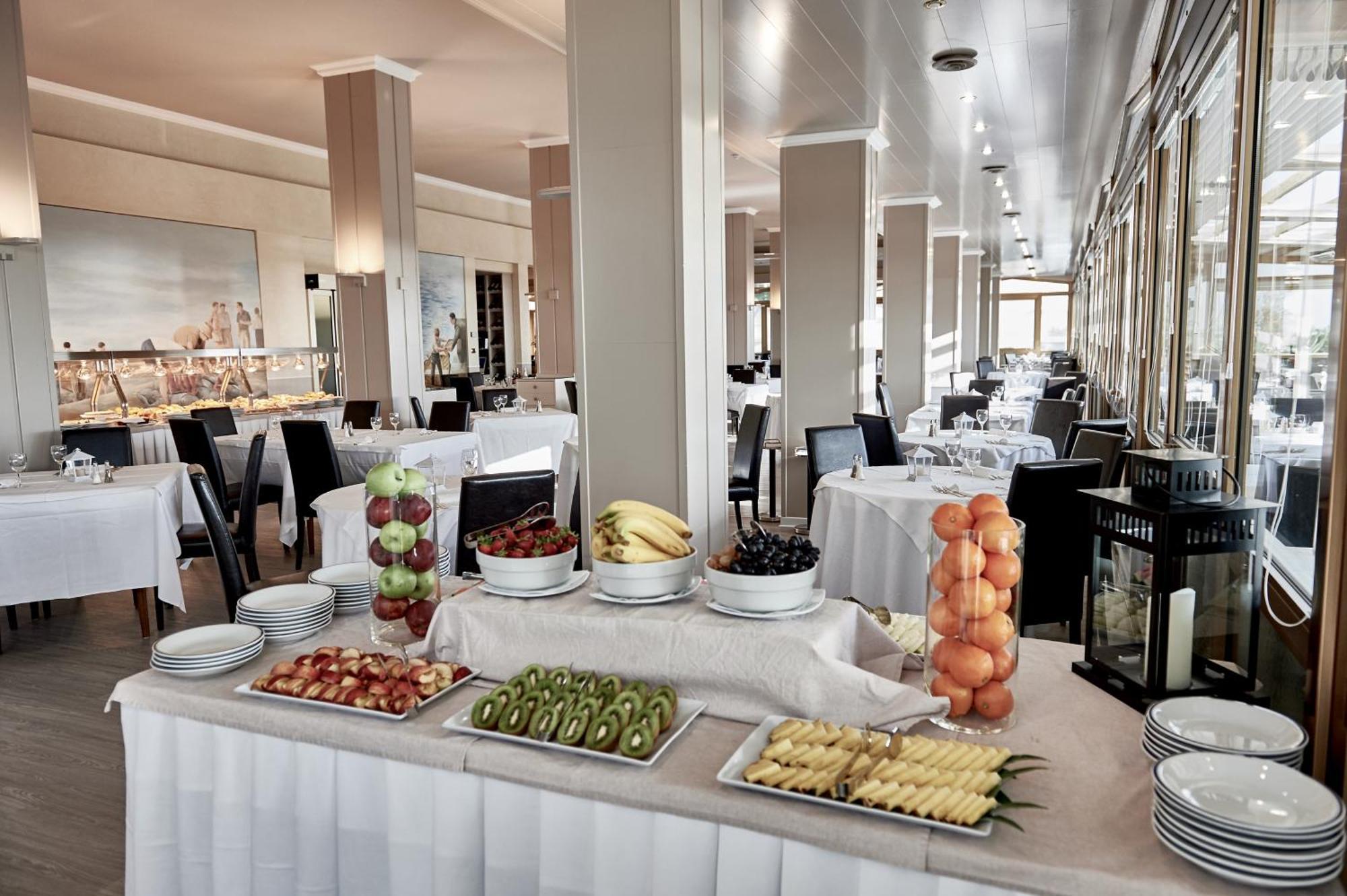 Rouge Hotel International Milano Marittima Exterior photo